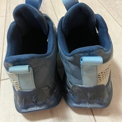 キッズ　スニーカー　19センチの画像