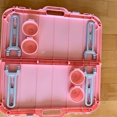 12  折りたたみテーブル(カップホルダー付き)の画像