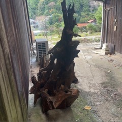 木の置物の画像