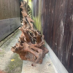 木の置物の画像