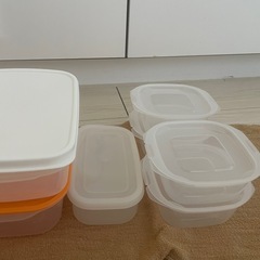 タッパー８点セットの画像