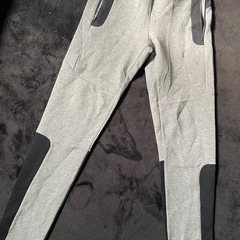 プーマ EVOSTRIPEフーデッドジャケット パンツ 上下 セットアップの画像