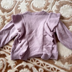 Black closet. フリルニットセーター　100センチの画像