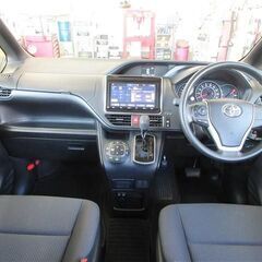 誰でも車が買える次世代低与信ローン専門店／ 安心の１年保証付き 距離無制限！中古車販売 カーメル福島本店 　平成30年 　トヨタ　ヴォクシー　2.0Ⅹ　　109000㌔の画像