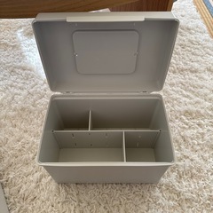 受け渡し決定✳︎無印良品　再生ポリプロピレン入りファイルボックス+ポリプロピレン救急箱の画像