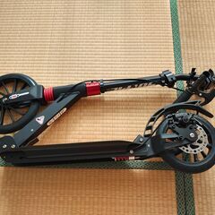 大人用キックボード(おりたたみ)の画像