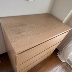 【引越しのためお譲りします】IKEA 3段チェストの画像