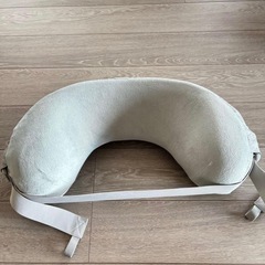 【美品】エルゴベビー　授乳クッション　グレーの画像