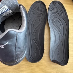 サッカー　トレーニングシューズ23cmの画像