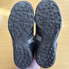 サッカー　トレーニングシューズ23cmの画像
