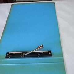 A3サイズの書類の整理に！　クリアファイル３個　レバーファイル２個の画像