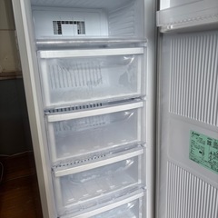 三菱ノンフロン冷凍庫の画像
