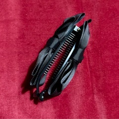 リボン付き ヘアクリップ と シュシュ セット　の画像