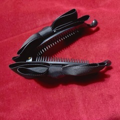 リボン付き ヘアクリップ と シュシュ セット　の画像