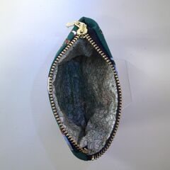 【ハンドメイド】クリスマス猫柄ファスナー付きミニポーチ（緑）の画像