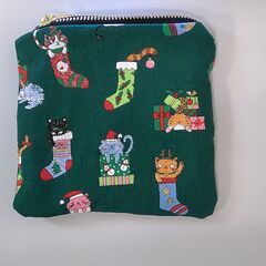 【ハンドメイド】クリスマス猫柄ファスナー付きミニポーチ（緑）の画像
