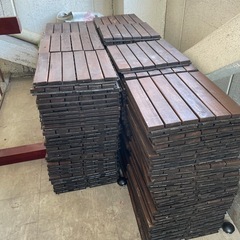 IKEA ウッドデッキパネル180枚程度　明石　の画像