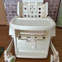 アップリカ ハイローチェア ディズニーの画像