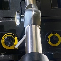 & 業務用　床洗浄機　ハンドル操作　KARCHER ケルヒャー　BR35・12C 充電器内蔵式　ローラーブラシ3本付き　動作確認済み　現状品の画像