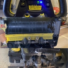 & 業務用　床洗浄機　ハンドル操作　KARCHER ケルヒャー　BR35・12C 充電器内蔵式　ローラーブラシ3本付き　動作確認済み　現状品の画像