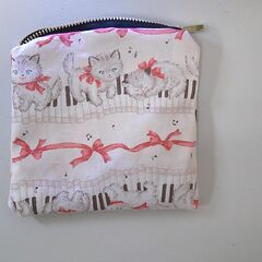 【ハンドメイド】猫柄ファスナー付きミニポーチの画像
