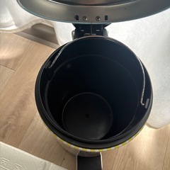 ゴミ箱小の画像