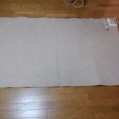 ニトリ座椅子、コタツセット、ホットカーペット　一式の画像