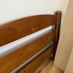 シングル　ベッドフレーム　ウッドの画像