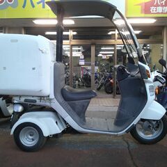 NO.5595　キャノピー ４サイクルエンジン　フューエルインジェクション車　三輪ビジネススクーター　屋根付き　ボックス付き　ホワイト　☆彡の画像