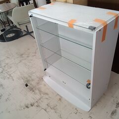 リユースのサカイ栃木店★ジモティ割あり★  飾り棚 ホワイト W83×D45×H98 クリーニング済み TC11748の画像