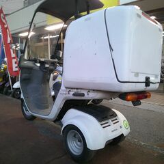 NO.5595　キャノピー ４サイクルエンジン　フューエルインジェクション車　三輪ビジネススクーター　屋根付き　ボックス付き　ホワイト　☆彡の画像