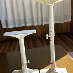 耐震用突っ張り棒2個　中古品の画像