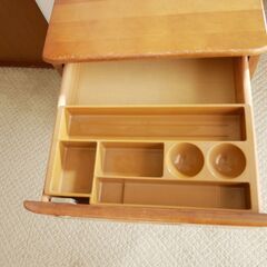 カリモク　袖机の画像