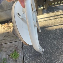 折りたたみ式机と椅子(白)の画像