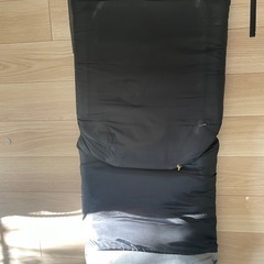 座椅子　背もたれ首角度調節出来ますの画像