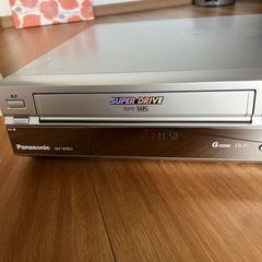 パナソニック VHS DVDプレイヤーの画像