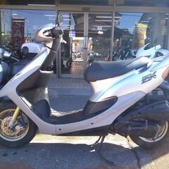 NO.5597　ライブディオＺＸ （ＤＩＯ） ２サイクル　ハネ付き　ディスクブレーキ　キャストホイール　シルバー　☆彡の画像