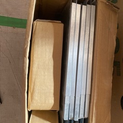 界壁用下地鉄板
の画像