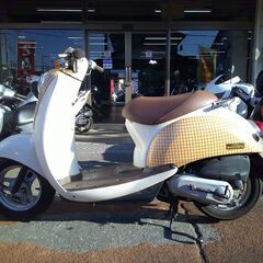 NO.5598　クレアスクーピー（ＣＲＥＡ ＳＣＯＯＰＹ）水冷４サイクルエンジン　ベージュ＆ホワイト　☆彡の画像