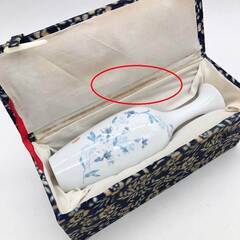 ss8033　EMBA景徳鎮 花瓶 ホワイト 花模様 高さ21cm 一輪挿し 極薄手 花器 白 フラワーベース スリム 繊細 装飾 インテリア 花瓶 中古の画像