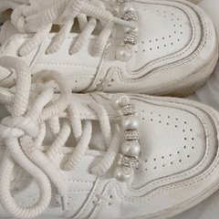 GRLレーススカート、花プリントニット、厚底スニーカーなどレディース服5点セット300円の画像