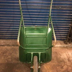 【受け渡し予定者様決定致しました】薄型一輪車　浅型 一輪車 土木 園芸 運搬 ネコ ガーデニング 農作業の画像