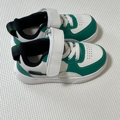 キッズシューズの画像