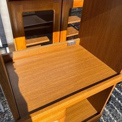 食器棚　天然木製の画像