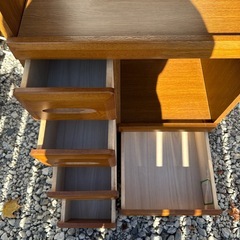 食器棚　天然木製の画像