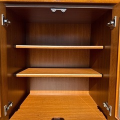 食器棚　天然木製の画像