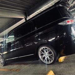 エルグランド　希少2.5 4WD 低走行　ビッグキャリパー　カスタムの画像