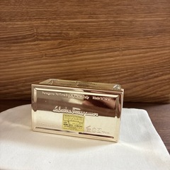 フェラガモ　香水の画像