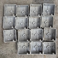 埋込四角アウトレットボックスの画像