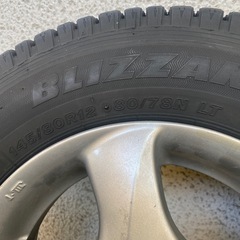 【美品】ブリヂストンスタッドレスタイヤとホイール４本セットの画像